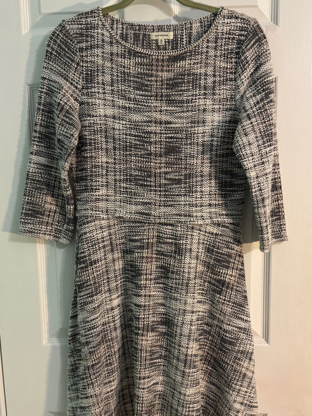 Max Studio Black & White Textured Knit Fit-and-Flare Dress medium